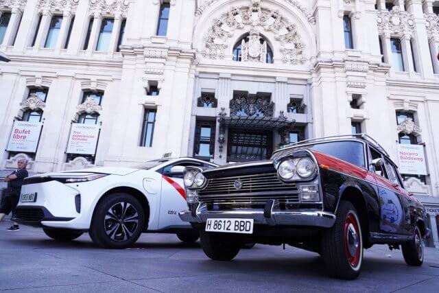 Exposición de taxis históricos en la Semana de la Movilidad