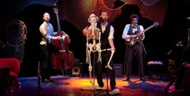 Canciones de miedo y risas – Halloween Music Show en el Teatro Sanpol
