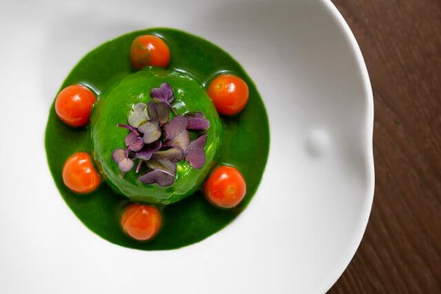 Kimpton Los Monteros Marbella estrena nueva propuesta gastronómica, incluye menús de Navidad… y recupera el histórico Gran Cocido