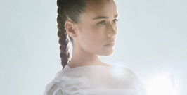 Isabel Aaiún presenta su Gira Potra Salvaje en el Teatro Eslava