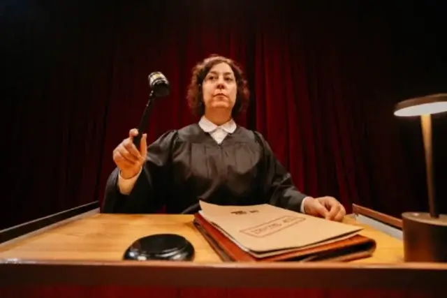 The Jury Experience: Muerte a babor