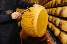 Parmigiano Reggiano conquista Madrid: el queso italiano más famoso del mundo protagoniza la experiencia gastronómica de moda en Tribeca Bistro