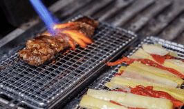 Imagen de la parrilla del restaurante El Albino tapeo de parrilla, en Barajas