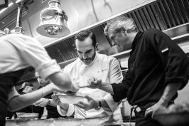 Foto de Mario Sandoval y Juan Suárez de Lezo en la cocina de quintoelemento